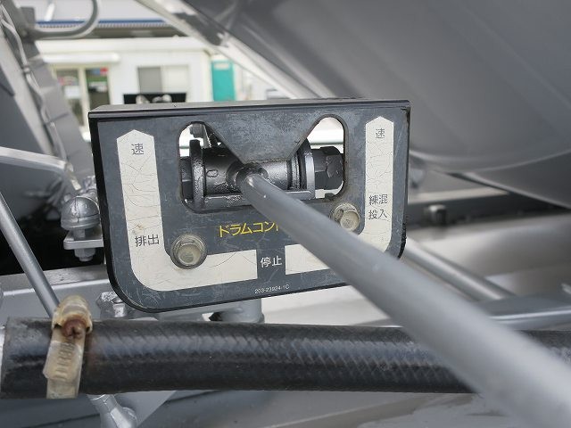 中古トラック UDトラックスコンクリートミキサー車 #9
