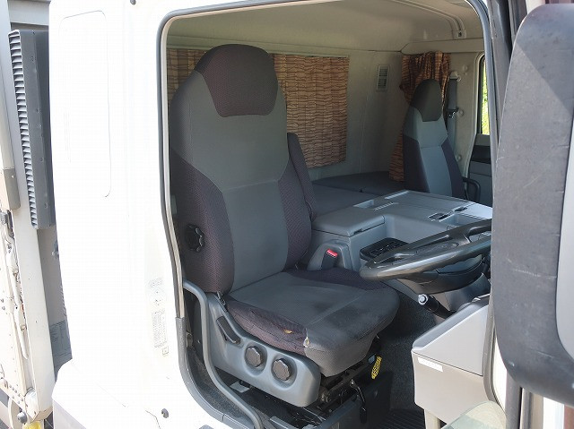 中古トラック 三菱ふそうアルミウィング ＃13