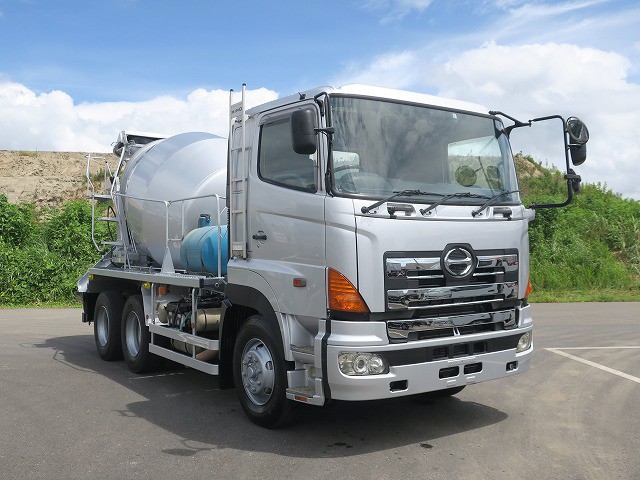 中古トラック 日野コンクリートミキサー車 #2
