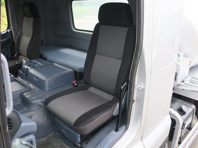 中古トラック 日野コンクリートミキサー車 #22