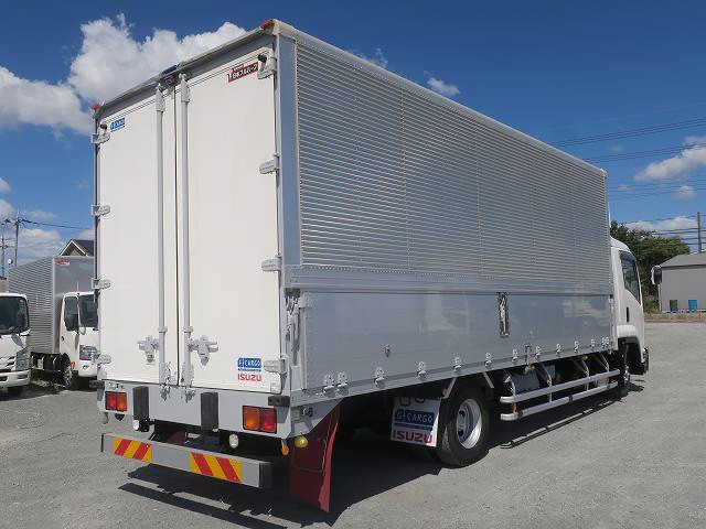 中古トラック いすゞアルミウィング ＃3