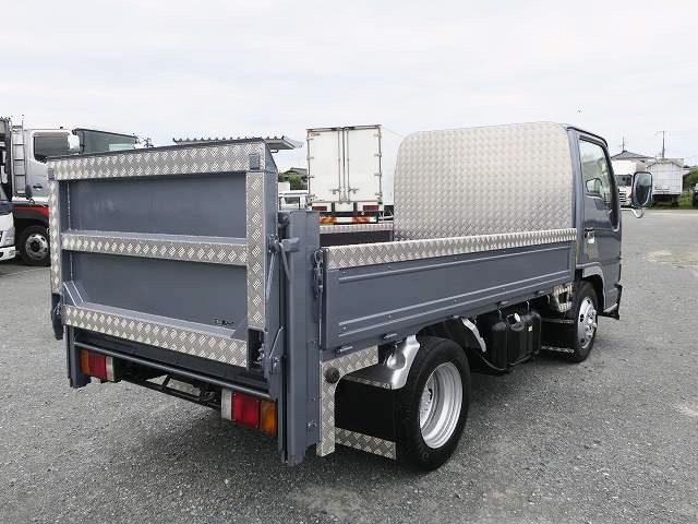 最新入庫情報】平成17年式 いすゞ エルフ 小型平ボディ • 中古トラック