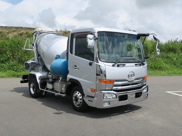 中古トラック UDトラックスコンクリートミキサー車 ＃2
