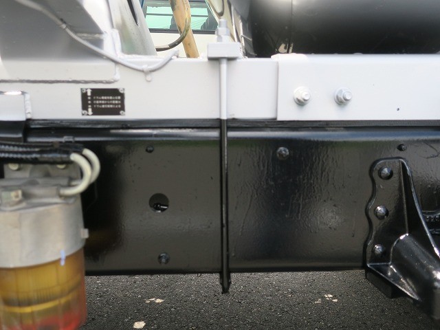 中古トラック UDトラックスコンクリートミキサー車 ＃12