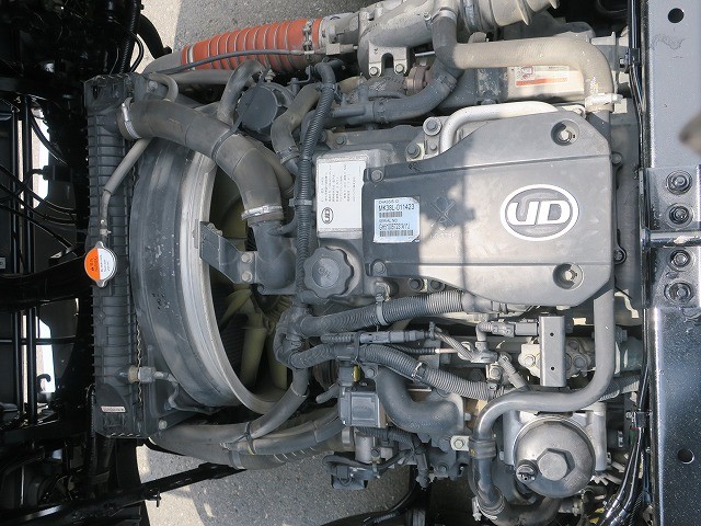 中古トラック UDトラックスコンクリートミキサー車 ＃13