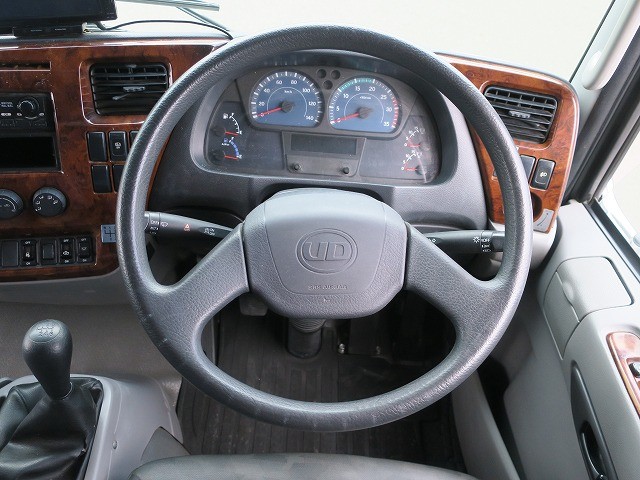 中古トラック UDトラックスコンクリートミキサー車 ＃17