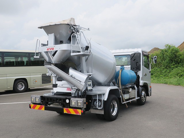 中古トラック UDトラックスコンクリートミキサー車 ＃3