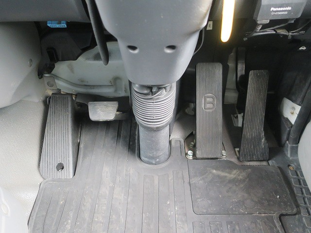 中古トラック UDトラックスコンクリートミキサー車 ＃22