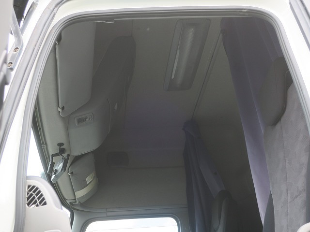 中古トラック UDトラックスアルミウィング #24