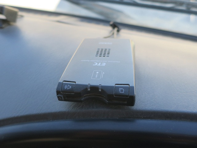 中古トラック いすゞコンクリートミキサー車 #18