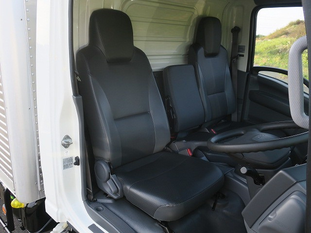 中古トラック いすゞアルミバン ＃13