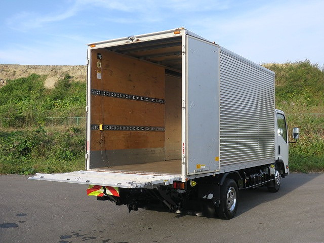 中古トラック いすゞアルミバン ＃7