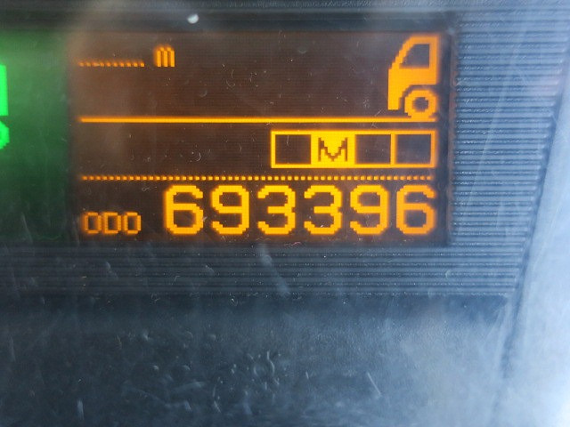 中古トラック UDトラックストラクタヘッド #18