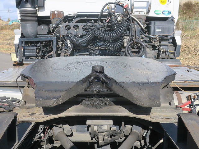 中古トラック UDトラックストラクタヘッド ＃6