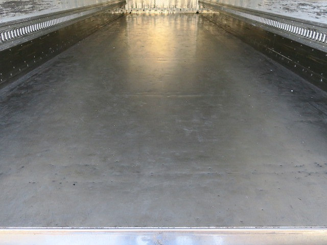 中古トラック UDトラックス冷凍バン ＃6