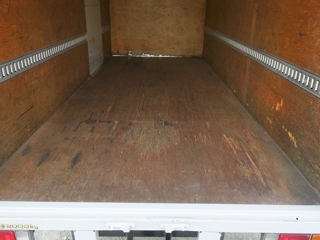 中古トラック いすゞ エルフ 2tアルミバン