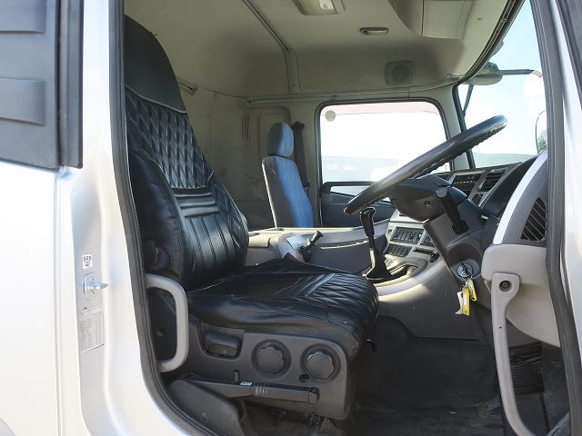 中古トラック UDトラックスコンクリートミキサー車 #14