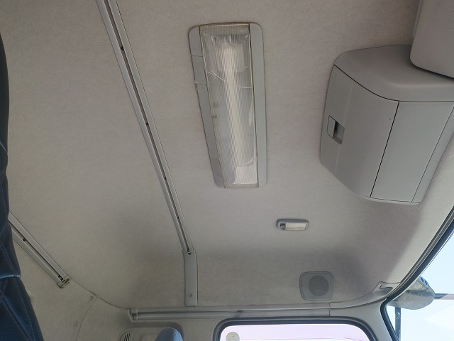 中古トラック UDトラックスコンクリートミキサー車 ＃24