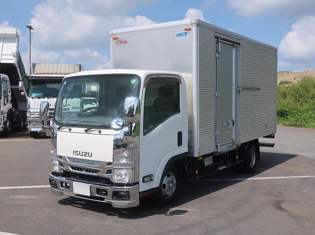 2015 Isuzu Elf 2-ton Aluminum Van, Standard Long, 215cm Bed Height, Left-Sliding Door, Fully Low Floor, Two-Tier Lashing Rails, 150 Horsepower [Compatible with Medium-Duty (5-ton) Licenses (Old Standard Driver's Licenses Accepted)]