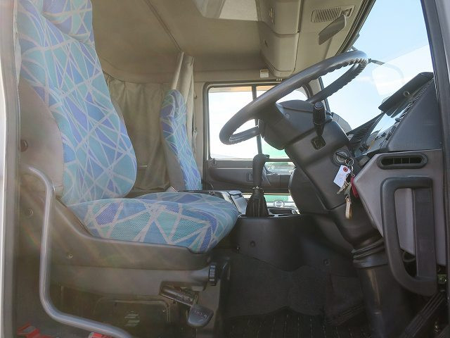 中古トラック 日野粉粒体運搬車 #13