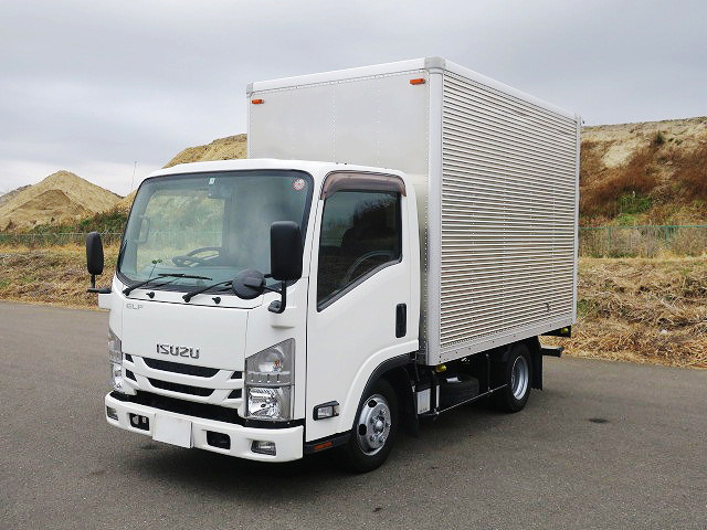 最新入庫情報】平成30年式 いすゞ エルフ 2tアルミバン • 中古トラック