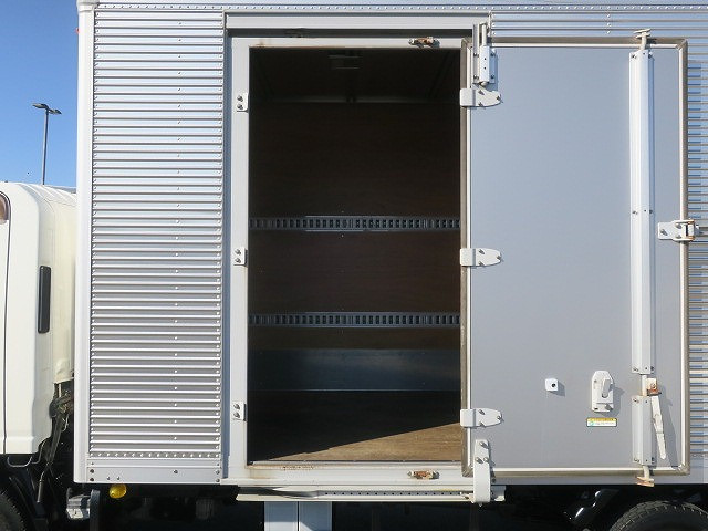 中古トラック いすゞアルミバン #7