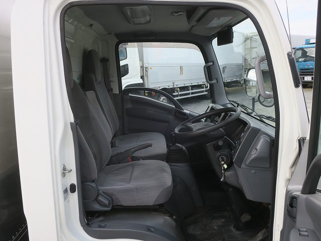 中古トラック いすゞアルミバン ＃11