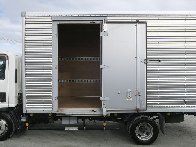 中古トラック いすゞアルミバン ＃7