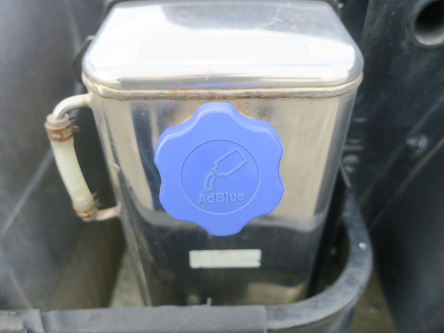 中古トラック UDトラックストラクタヘッド #11