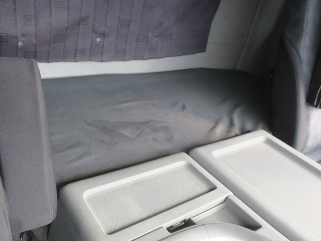 中古トラック UDトラックストラクタヘッド #23