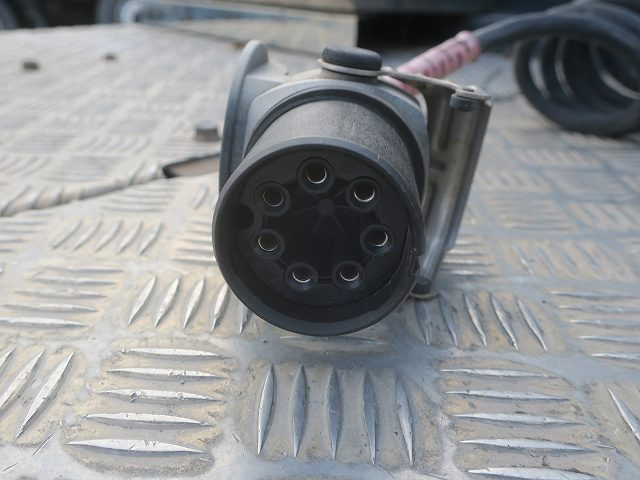 中古トラック UDトラックストラクタヘッド #8