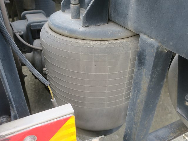 中古トラック UDトラックストラクタヘッド ＃10