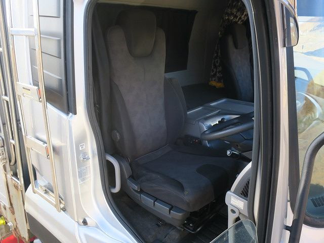 中古トラック UDトラックス平ボディアルミブロック #13