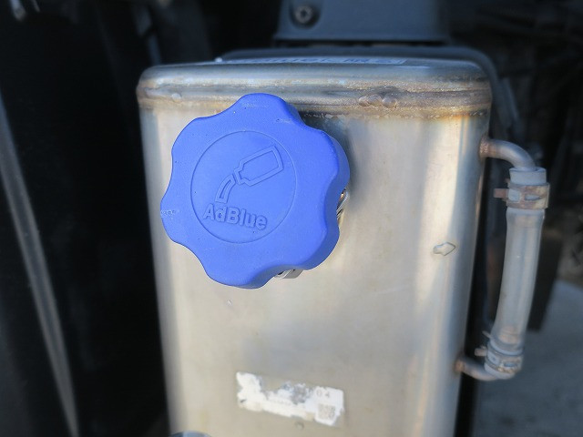 中古トラック UDトラックス平ボディアルミブロック ＃10