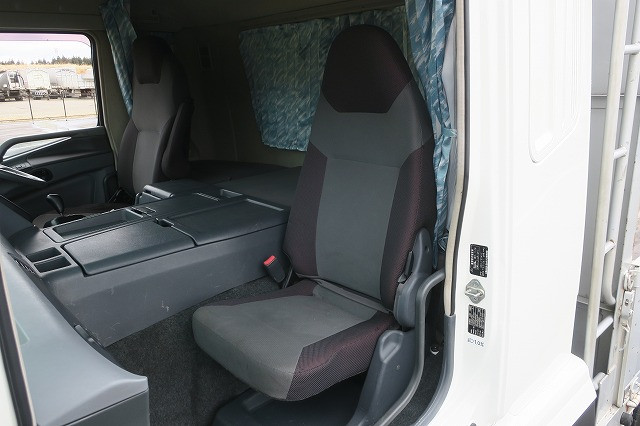 中古トラック 三菱ふそう平ボディアルミブロック #22