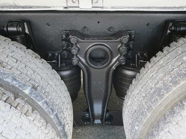 中古トラック いすゞ粉粒体運搬車 #13