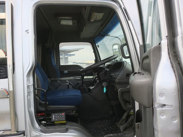 中古トラック いすゞ粉粒体運搬車 #15