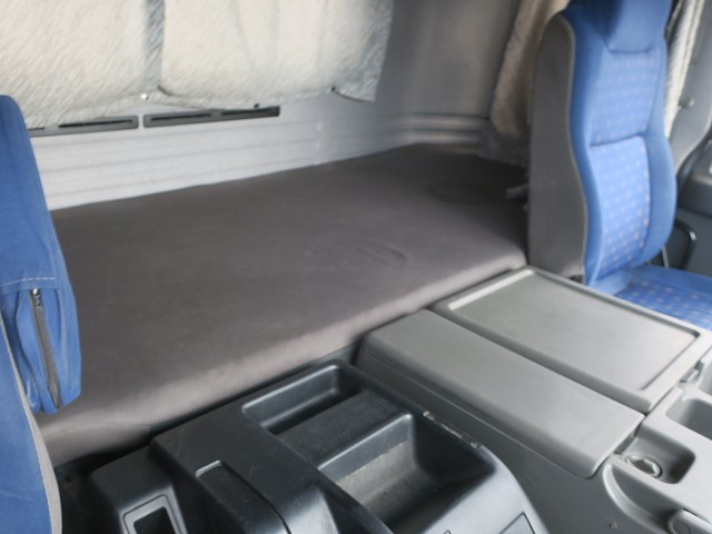中古トラック いすゞ粉粒体運搬車 #24