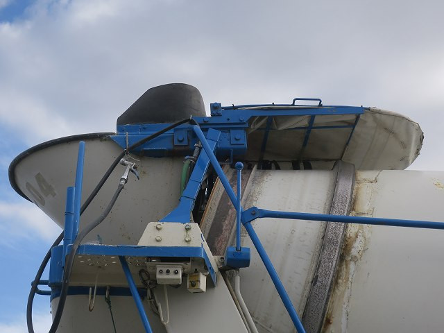 中古トラック 三菱ふそうコンクリートミキサー車 #8