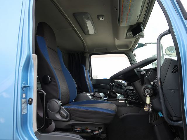 中古トラック いすゞ冷凍バン #14