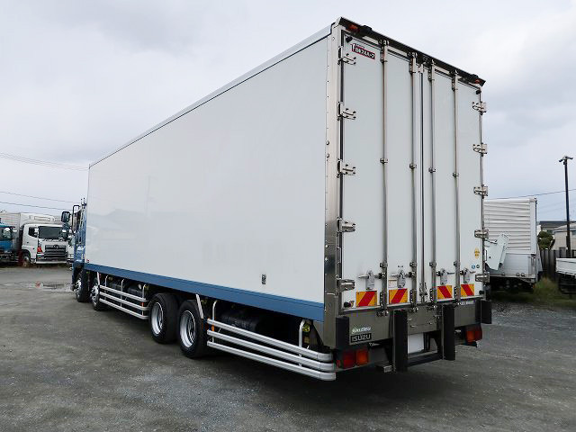 中古トラック いすゞ冷凍バン #4