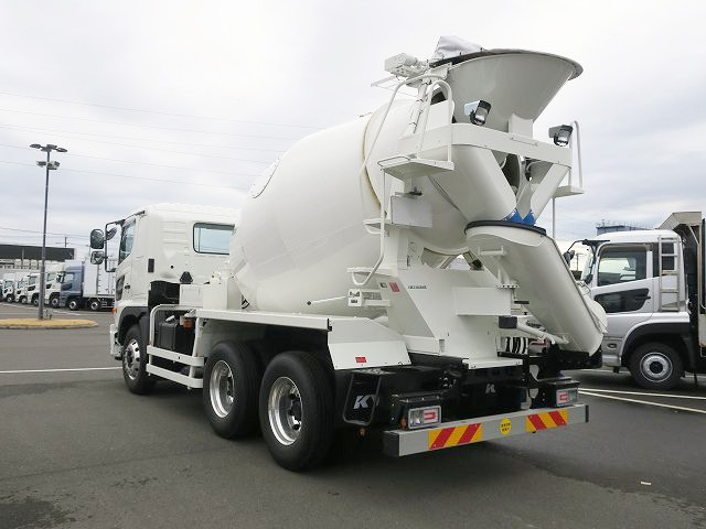 日野 プロフィア 大型コンクリートミキサー車