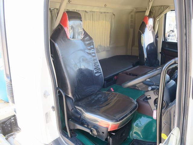 中古トラック 日野コンクリートミキサー車 ＃19