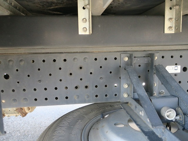 中古トラック いすゞアルミバン ＃8