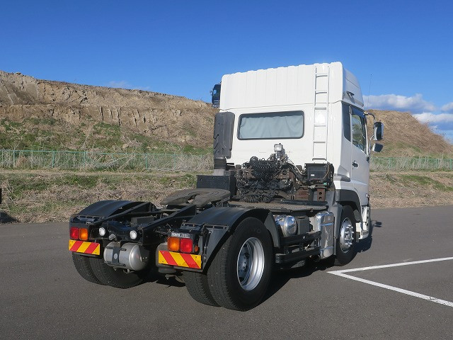 中古トラック UDトラックストラクタヘッド ＃3