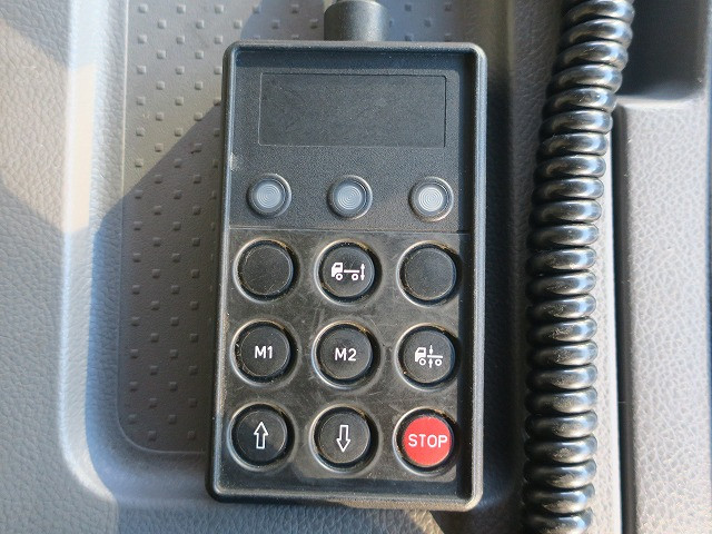 中古トラック UDトラックストラクタヘッド ＃21