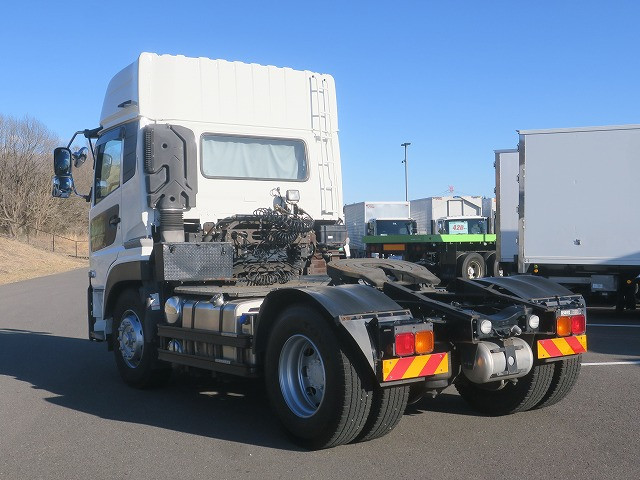 中古トラック UDトラックストラクタヘッド ＃4