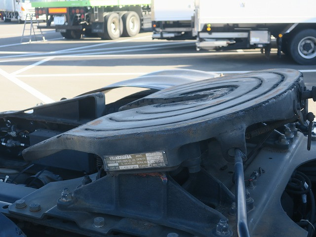 中古トラック UDトラックストラクタヘッド ＃7