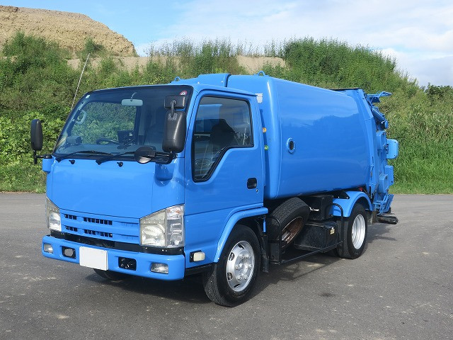 [Lease-only vehicle] 2011 Isuzu Elf Compact Compactor (Refuse Compactor) with a 3.4-ton load capacity, manufactured by Far East, rotating mechanism, and a 6.1m³ capacity, 150 horsepower 