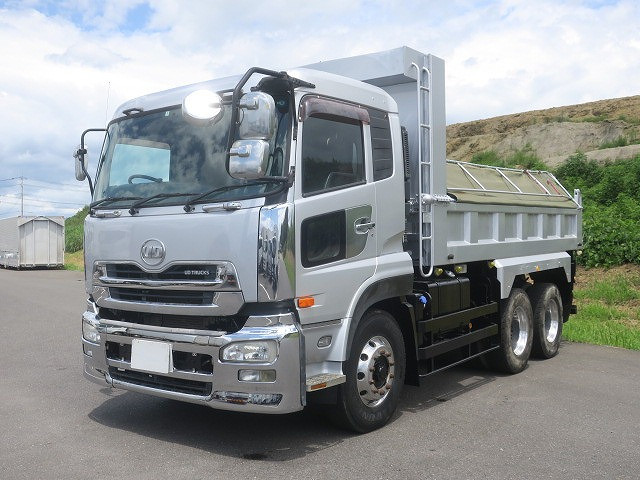 2011 UD Trucks Quon large dump truck, Shinmaywa 2-differential, retarder, aluminum wheels *Actual mileage approx. 490,000km/1 year vehicle inspection included*